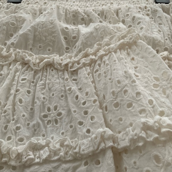 White set - Picture 2 of 5